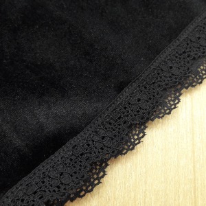 Corpete Veludo com Renda