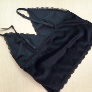 Corpete Veludo com Renda