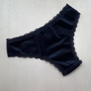 Corpete Veludo com Renda