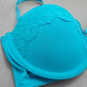 Conjunto Poliamida e Renda com Alas Removveis