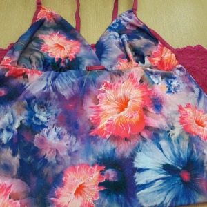 Camisola Estampa e Renda