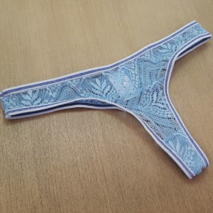 Calcinha Fio em Renda Vis Fino 