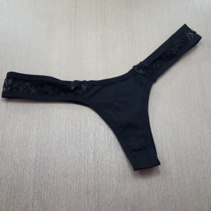 Tanga renda lateral