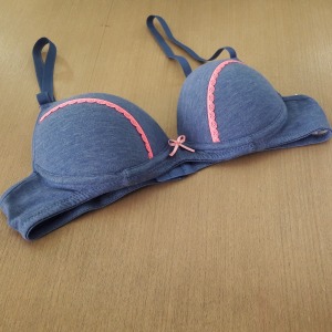 Suti Push Up com Elstico de Rendinha