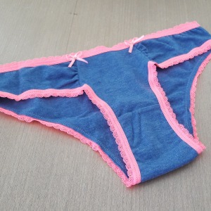Calcinha Bsica Franzida com Elstico Rendinha
