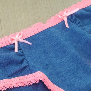 Calcinha Bsica Franzida com Elstico Rendinha