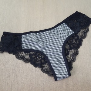 Calcinha Xadrez com Renda