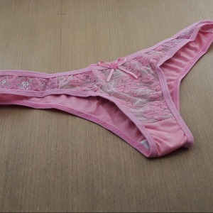 Tanga Giovana em Microfibra e Renda