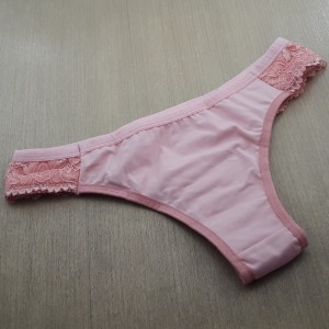 Calcinha Frente e Lateral Renda