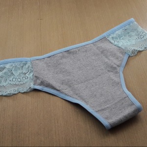 Calcinha de Algodo Lateral em Renda
