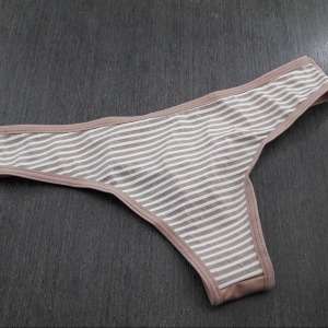 Tanga Fio Frente Tecido Listrado com Brilho