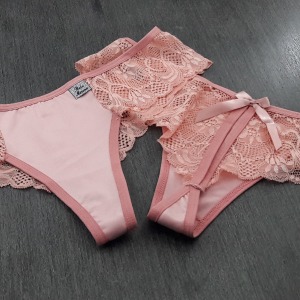 Tanga em Tecido e Renda