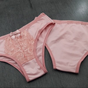 Calcinha Bsica Detalhe Renda
