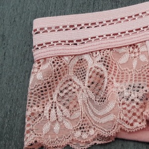 Calcinha Detalhe Lateral e Renda