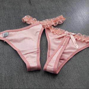 Tanga Fio com Renda Franzida na Cintura