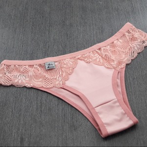 Tanga Ins em Polister