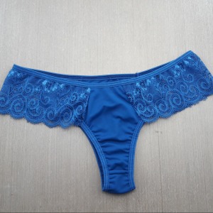 Calcinha com Renda Lateral