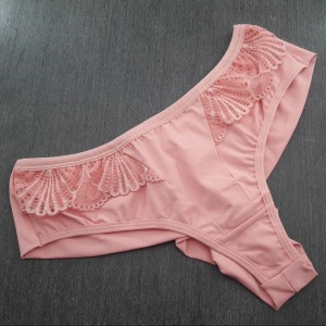 Conjunto Plus Size com Bojo Drapeado e Fio