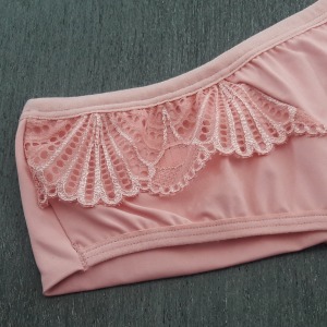 Conjunto Plus Size com Bojo Drapeado e Fio