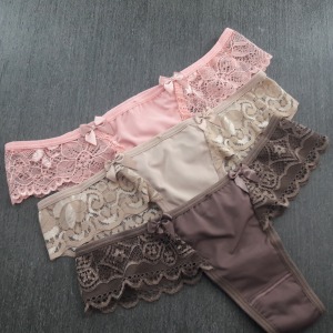 Tanga Fio Dental Renda Lateral