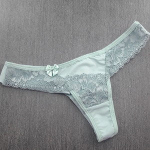 Tanga Fio Duplo Detalhe em Renda