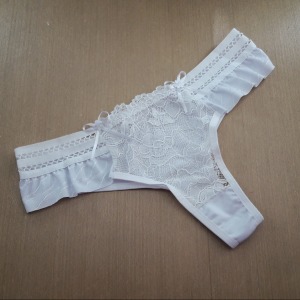 Tanga Fio Renda Frontal