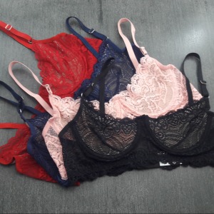 Suti Aline Sem Bojo com Arco