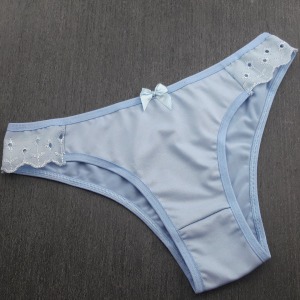 Cala Bsica Lateral Bordado Ingls