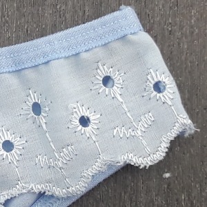 Cala Bsica Lateral Bordado Ingls