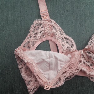 Suti Amamentao de Renda