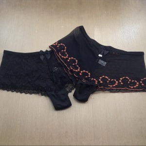 Calcinha Lyllys em Renda