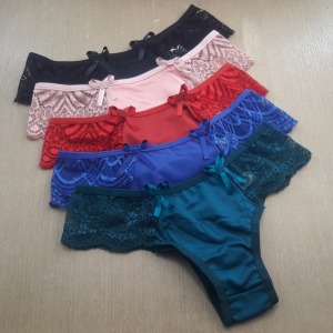 Tanga Tamires Lateral em Renda