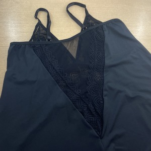 Camisola Plus Size Detalhe em Renda