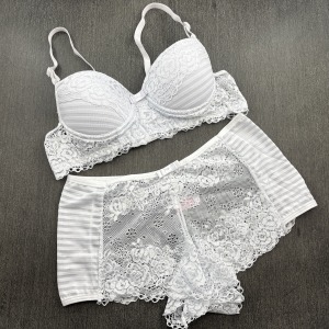 Conjunto Caleon com Bojo e Renda